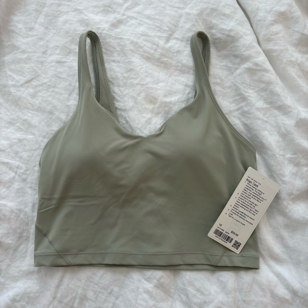 Lululemon ‘Align’ tank